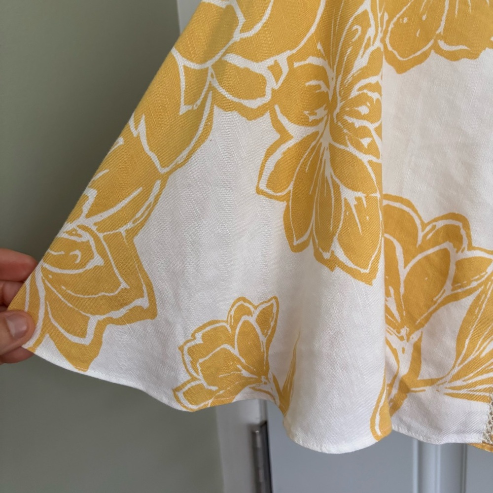 Ann Taylor Floral Yellow and White Linen Blend Flare Skirt, Size 6 - Picture 4 of 10